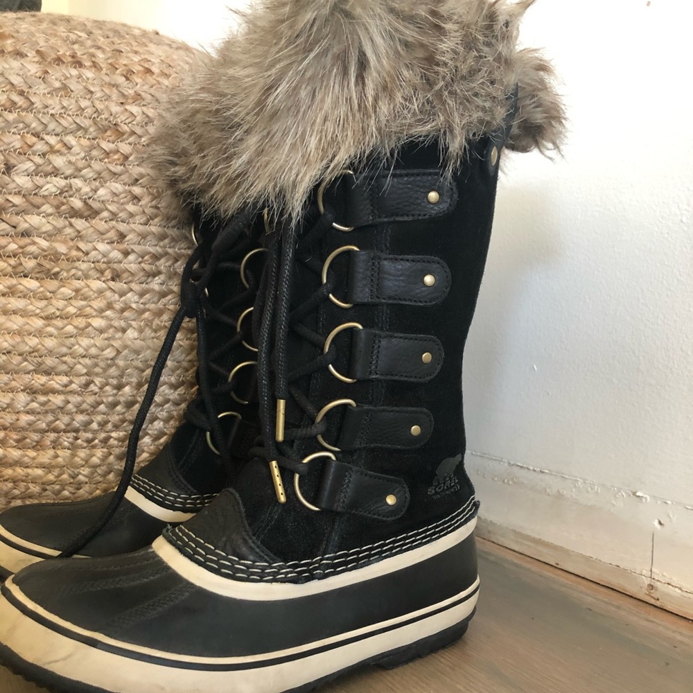 Joan of Arc Sorel weatherproof boots